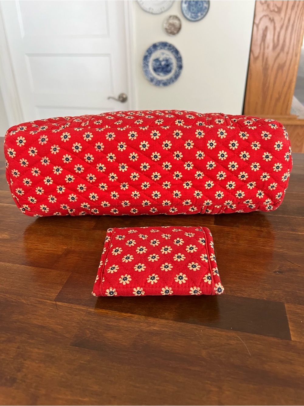 Vera Bradley Americana Red Betsy Bag & Wallet - Picture 4 of 8